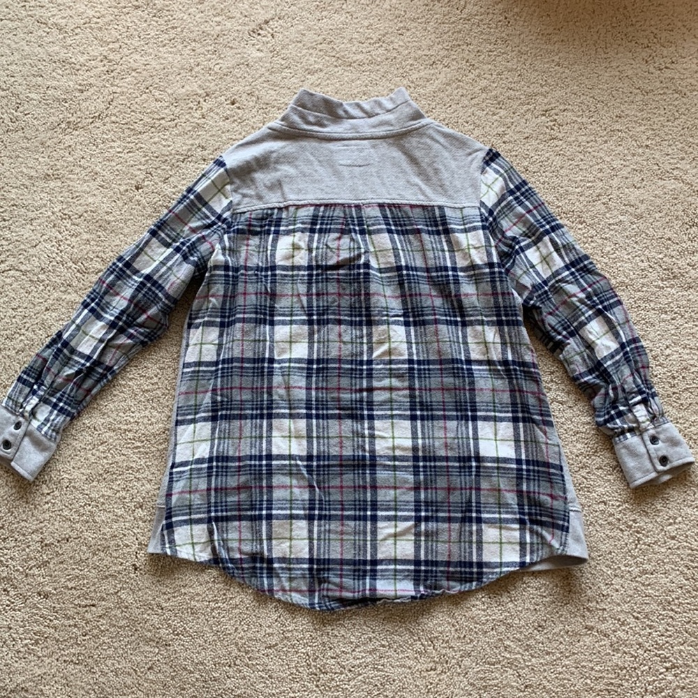 Knit/woven gray plaid long sleeve shirt